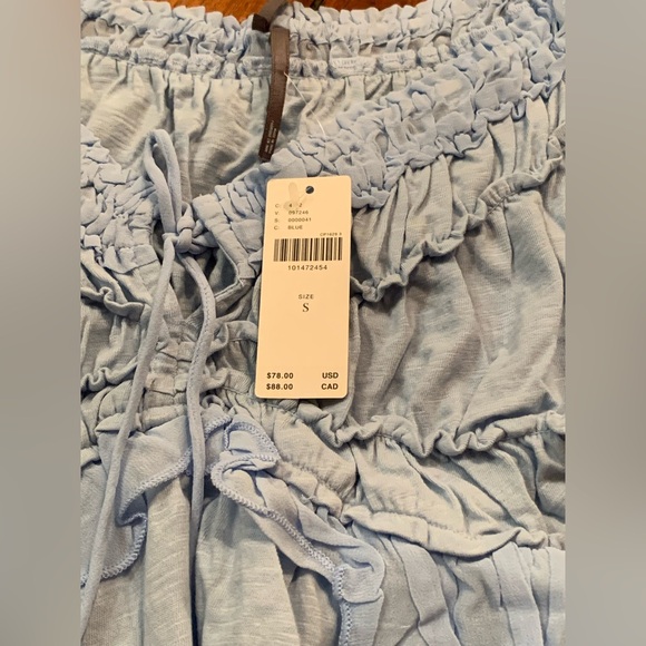 Ruched Cap-Sleeve Top
Anthropologie
In: Skyride - Picture 4 of 4